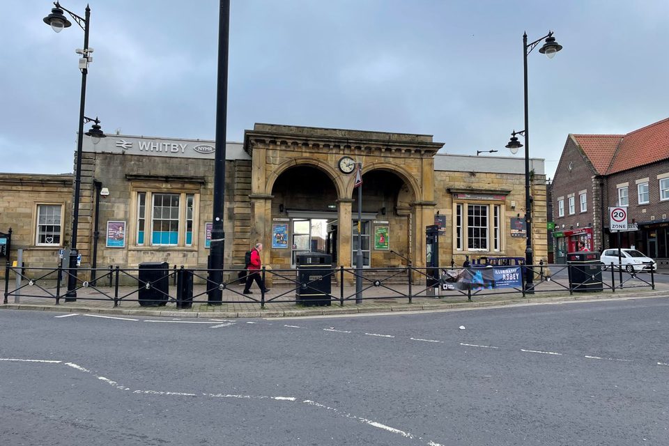 X4 Bus Whitby To Staithes Middlesbrough Visit North Yorkshire x4-bus-whitby-to-staithes-middlesbrough-visit-north-yorkshire